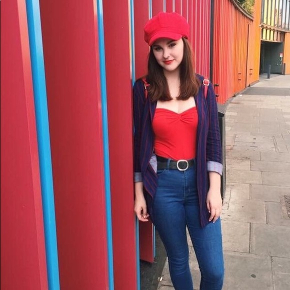 Meet your Posher, Amanda - Picture 3 of 7